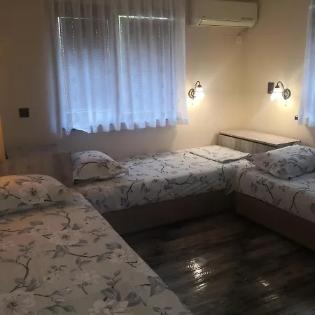 Vilă под ореха Pismenovo